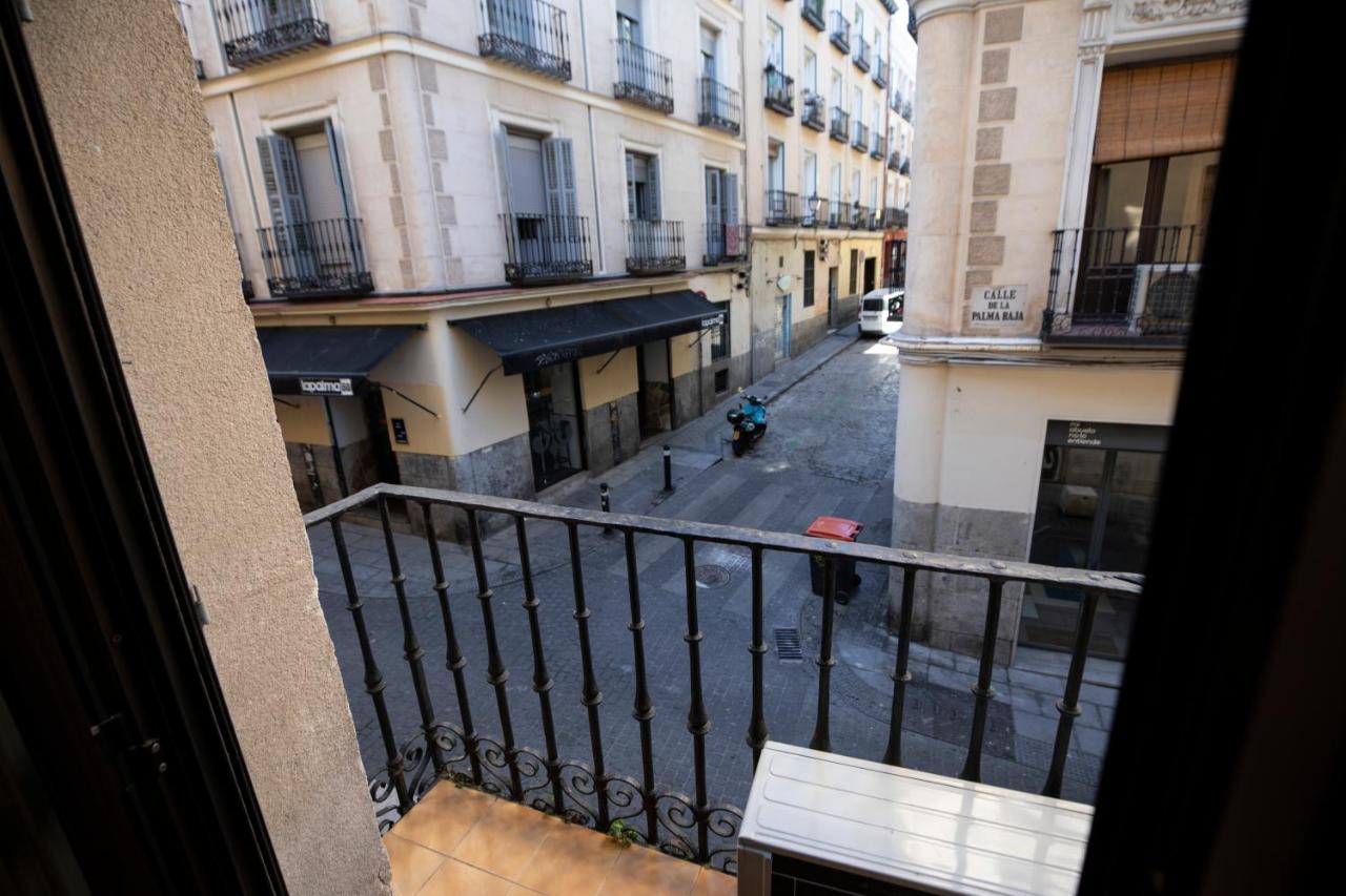 Hostal Los Perales Madrid Bagian luar foto View of the street from the Hotel Cervantes